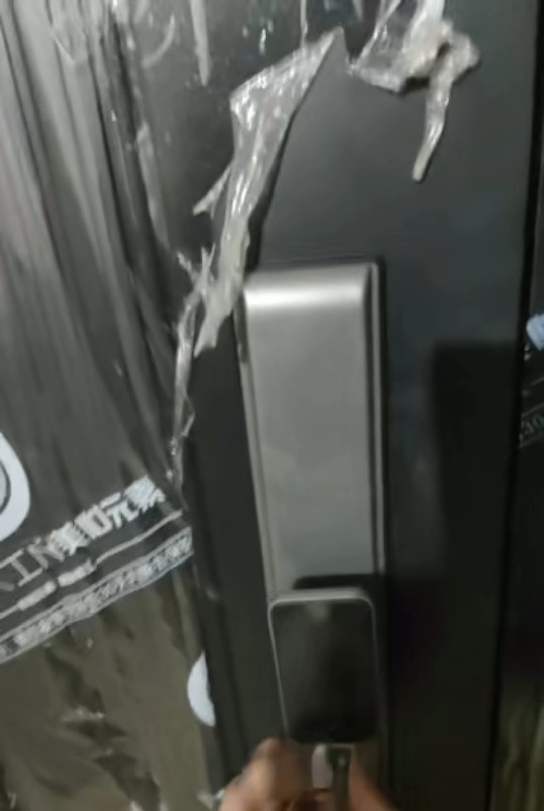 大门安装