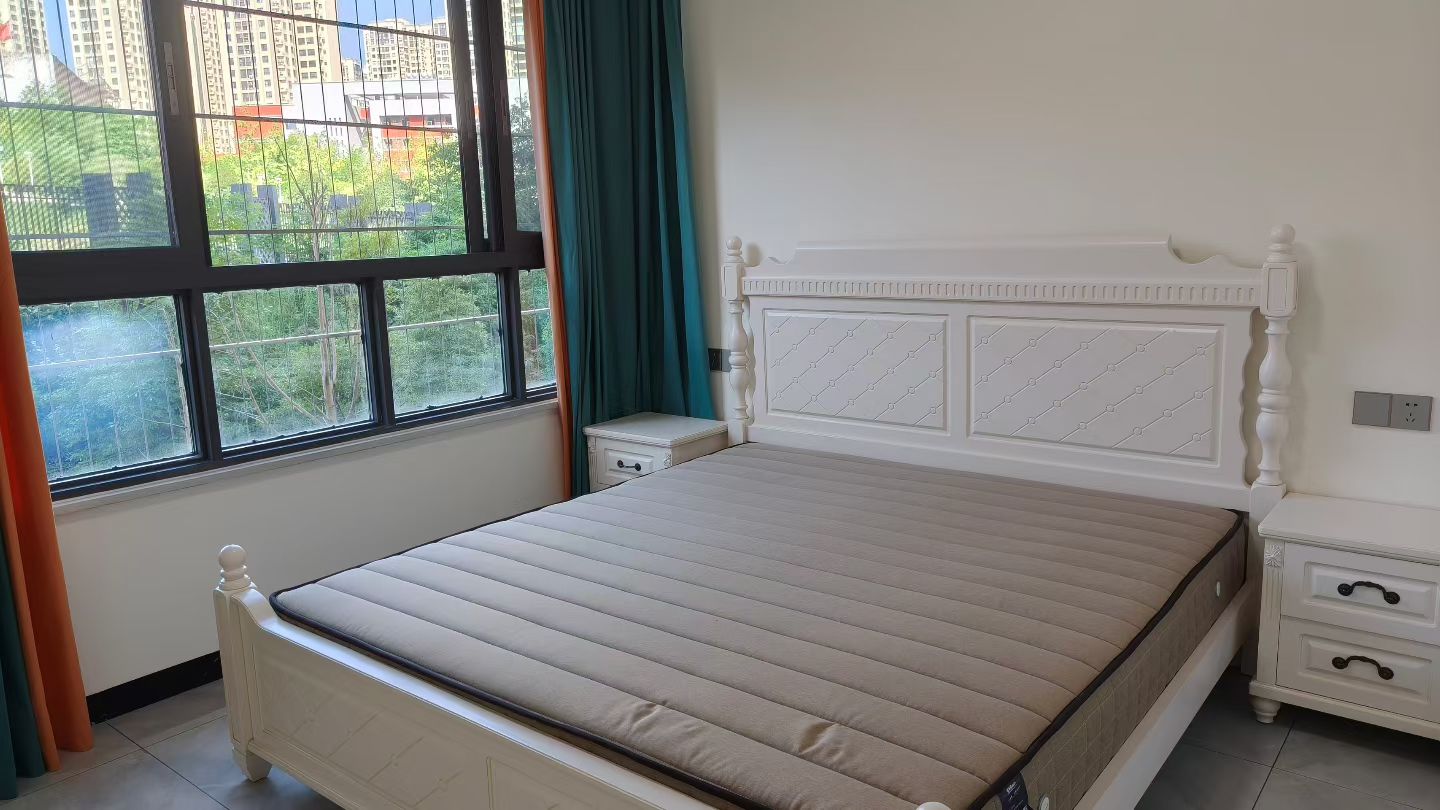 渠中学区房学府里一期住房出售
