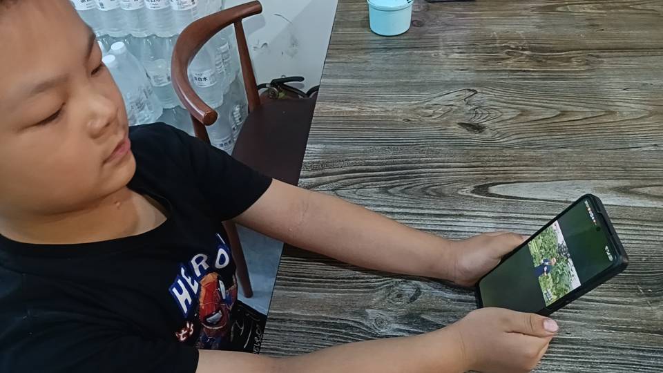 十张桌子小饭店不要钱
