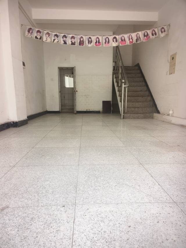 祥盛苑小区南门临街商铺