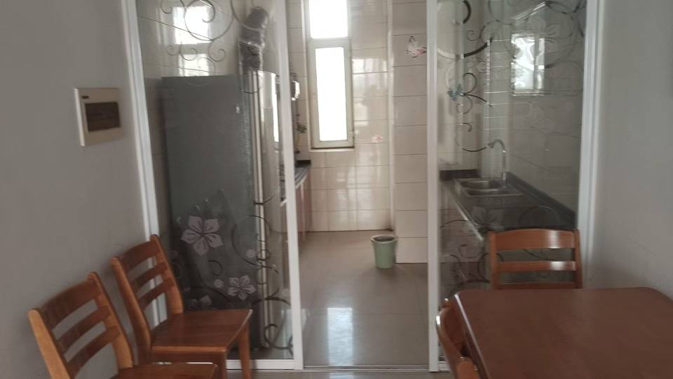 出售中浮新村，三室一厅一卫