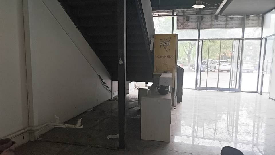 物超所值，月星家居一楼底店，80平米