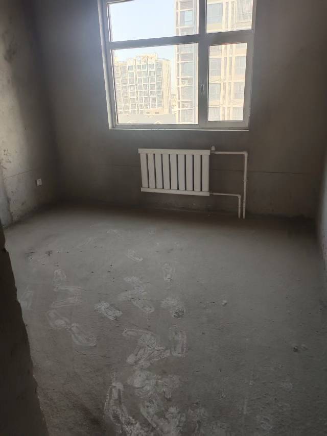 锦绣中华小区高层毛坯房售卖