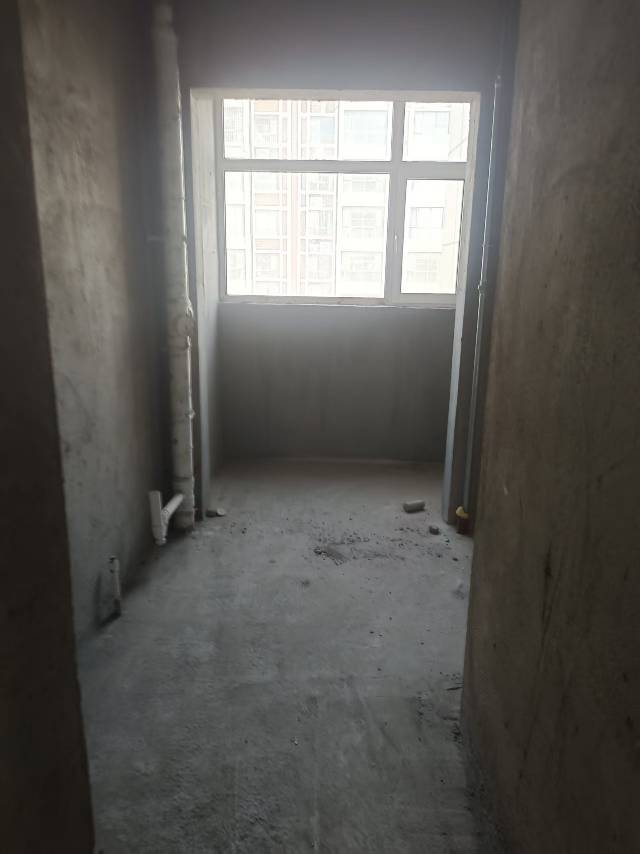 锦绣中华小区高层毛坯房售卖