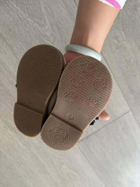 出售宝宝闲置物品女宝小皮鞋
