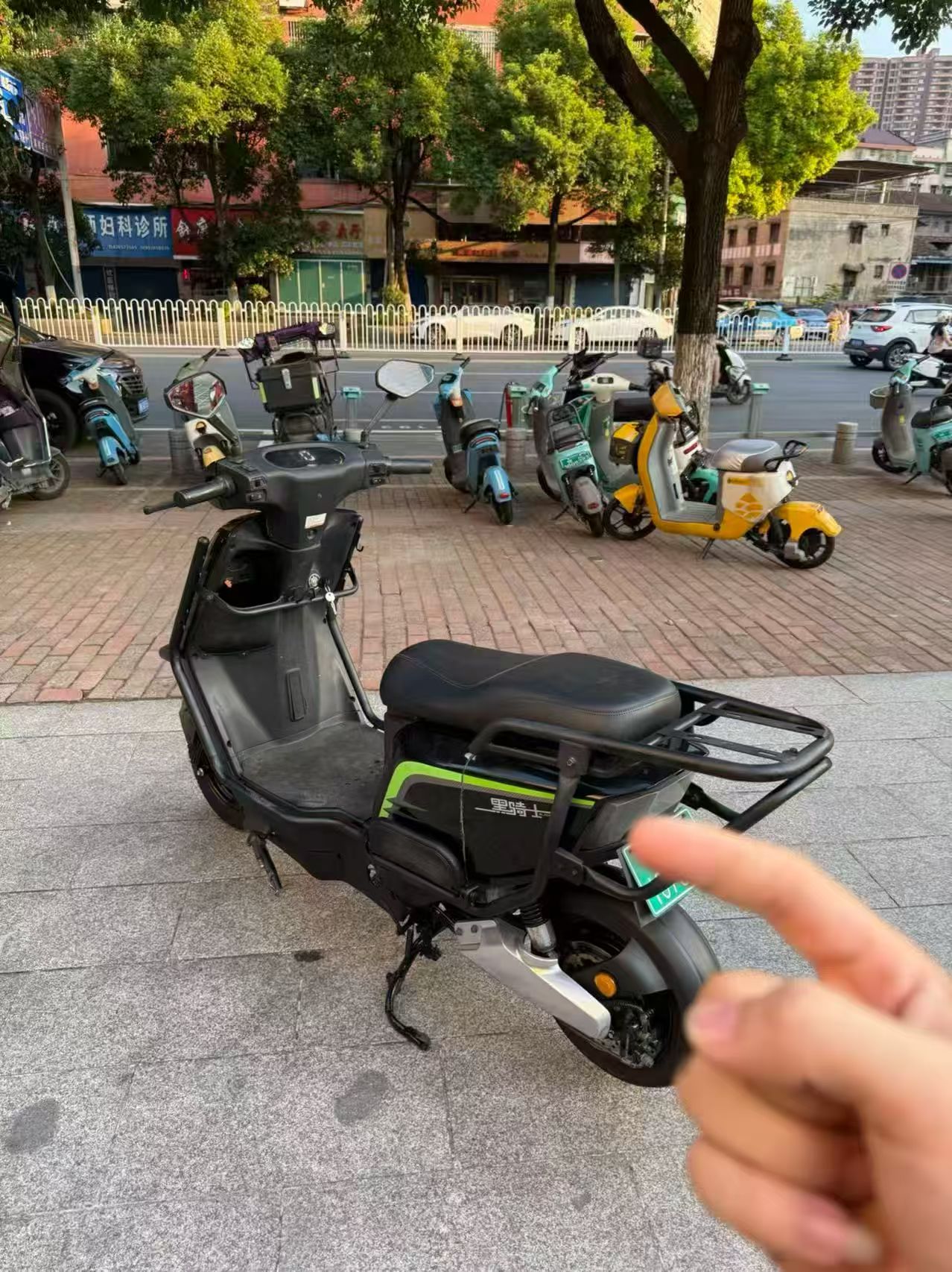 赛鸽黑骑士b1外卖神车，全顺电机，双联动刹车，车况免检，价格不高
