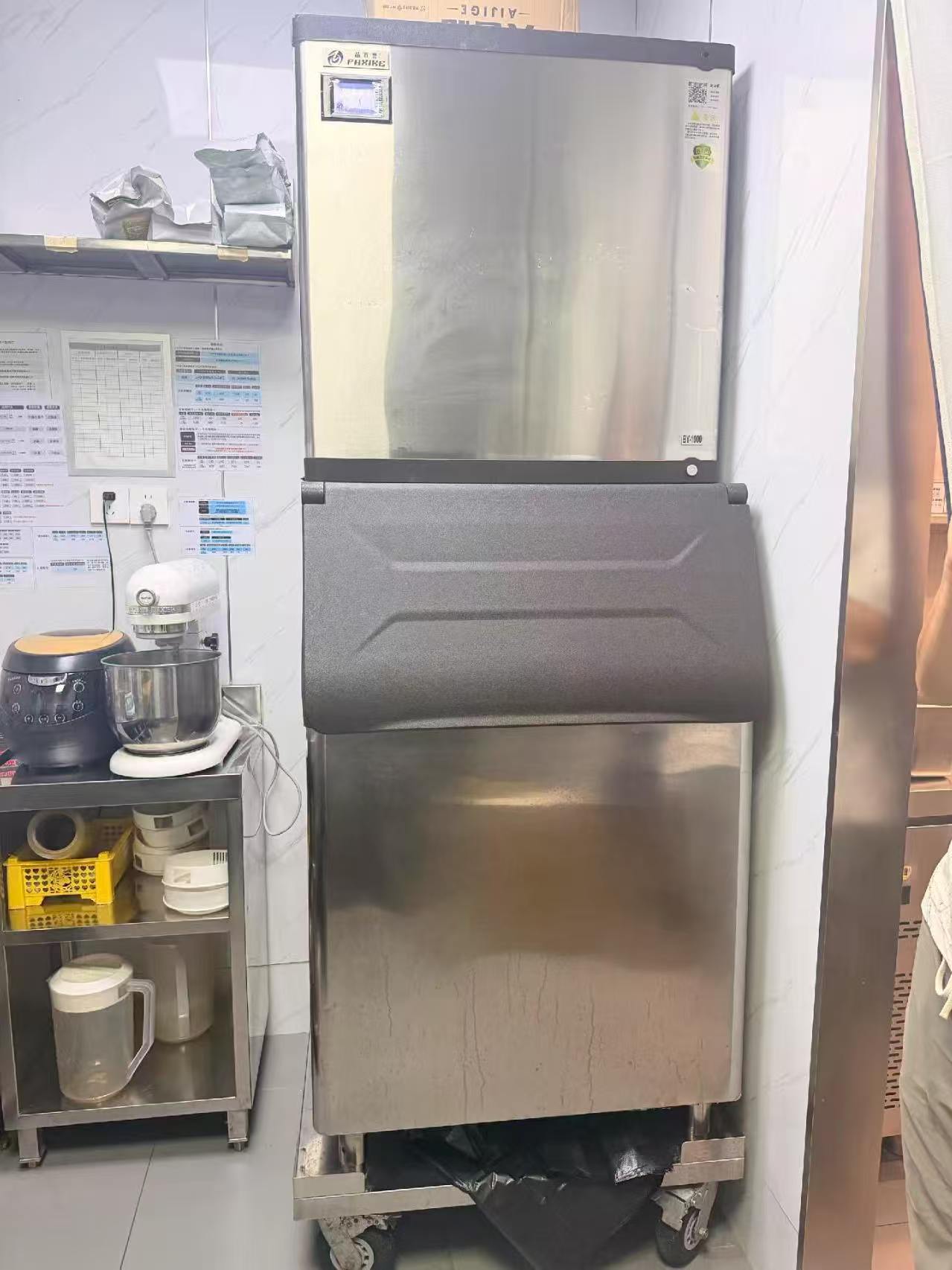 奶茶店整套设备俱全，全是高端品牌系列的