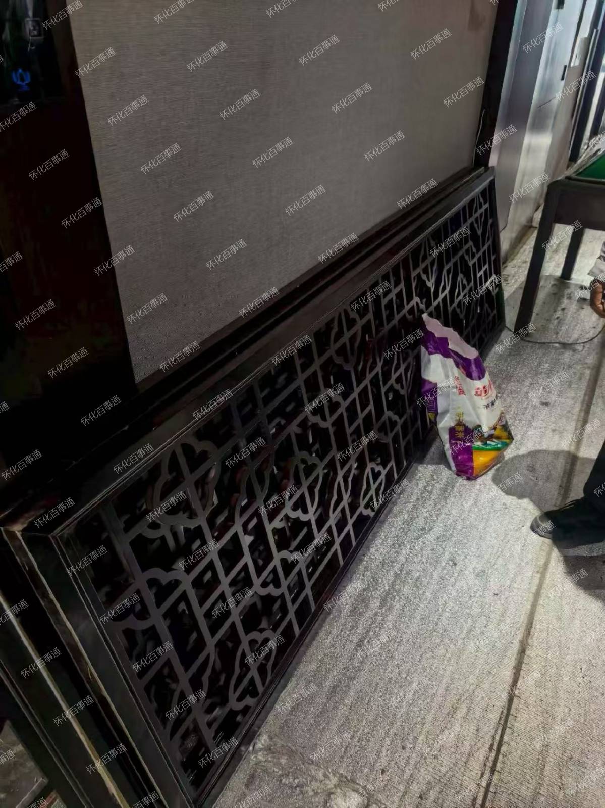 酒店专用隔断99一个，麻将机一台