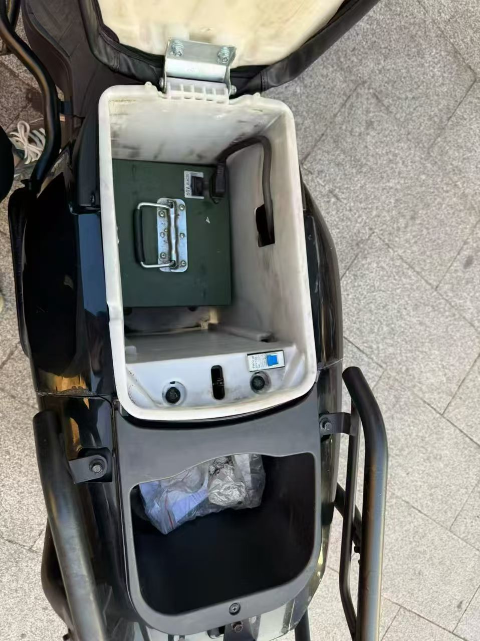 赛鸽黑骑士b1外卖神车，全顺电机，双联动刹车，车况免检，价格不高