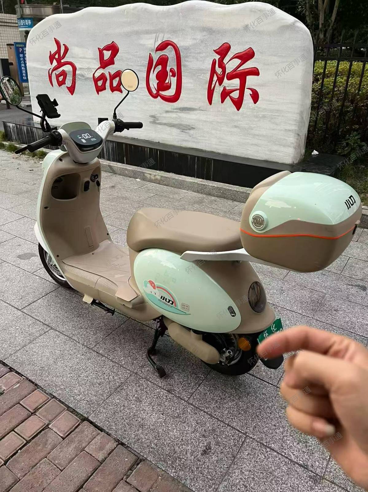 精品小刀72伏绿牌电动车前后双碟