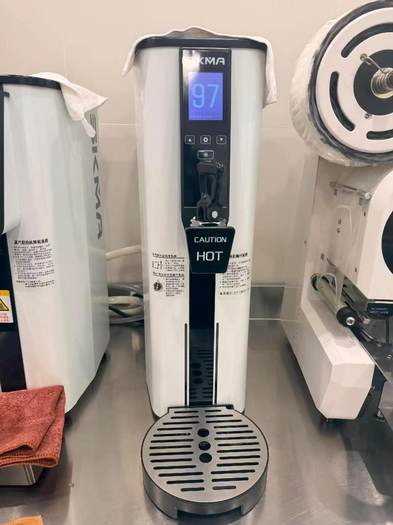 奶茶店整套设备俱全，全是高端品牌系列的
