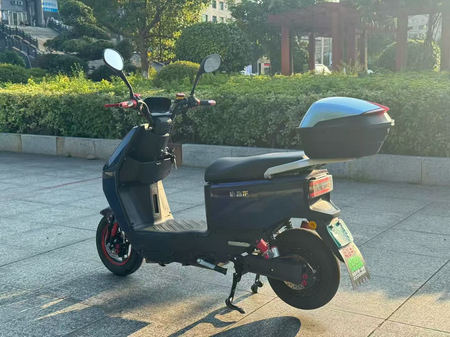 72伏六块大电池的绿牌国标车