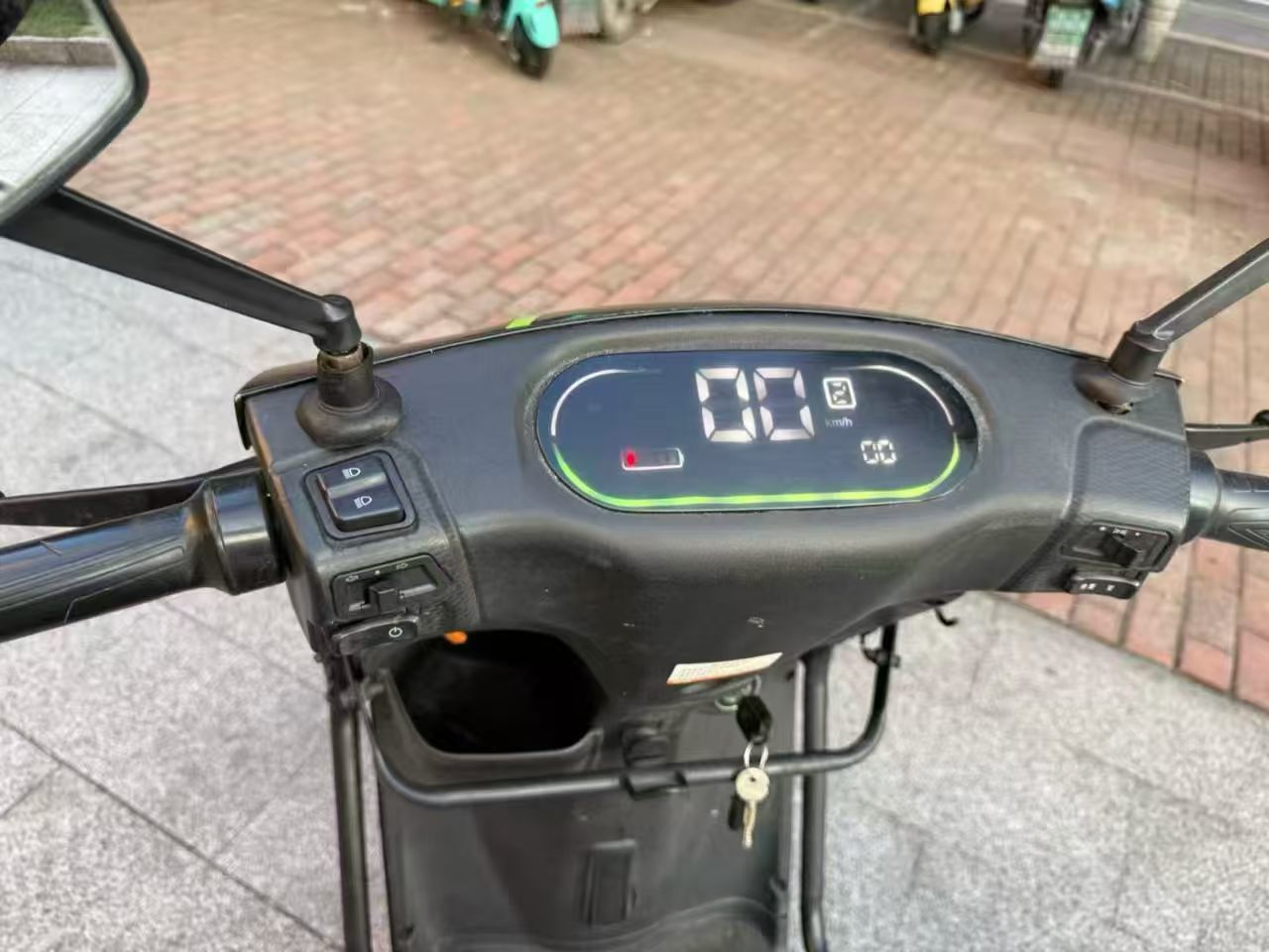 赛鸽黑骑士b1外卖神车，全顺电机，双联动刹车，车况免检，价格不高