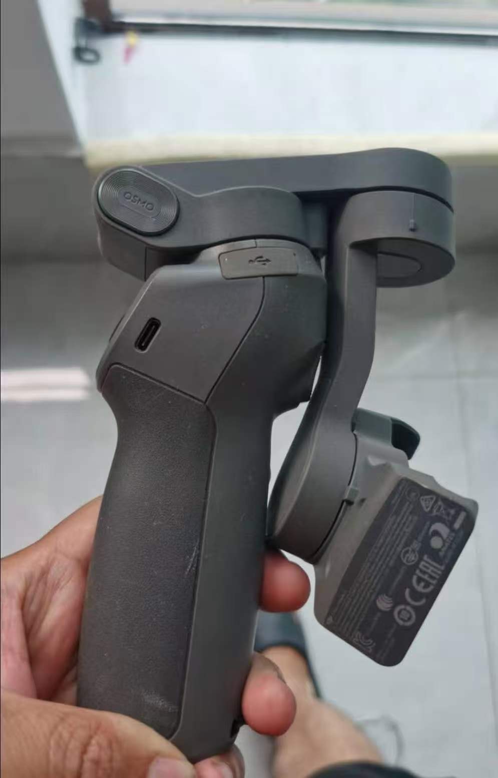 大疆手持稳定器os mo3，原价300多，现价70转让