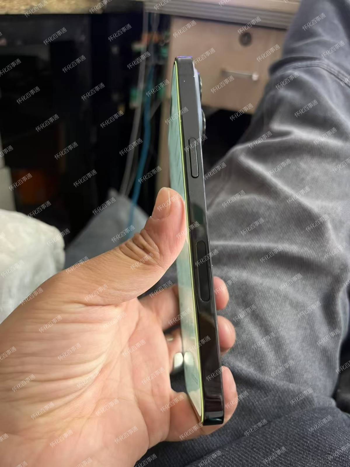 14promax一台，256G内存，成色看图，换屏和后盖，电池94，面容好，主板无修，功能完好，价格便宜