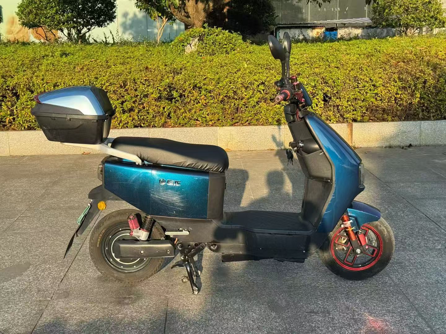72伏六块大电池的绿牌国标车