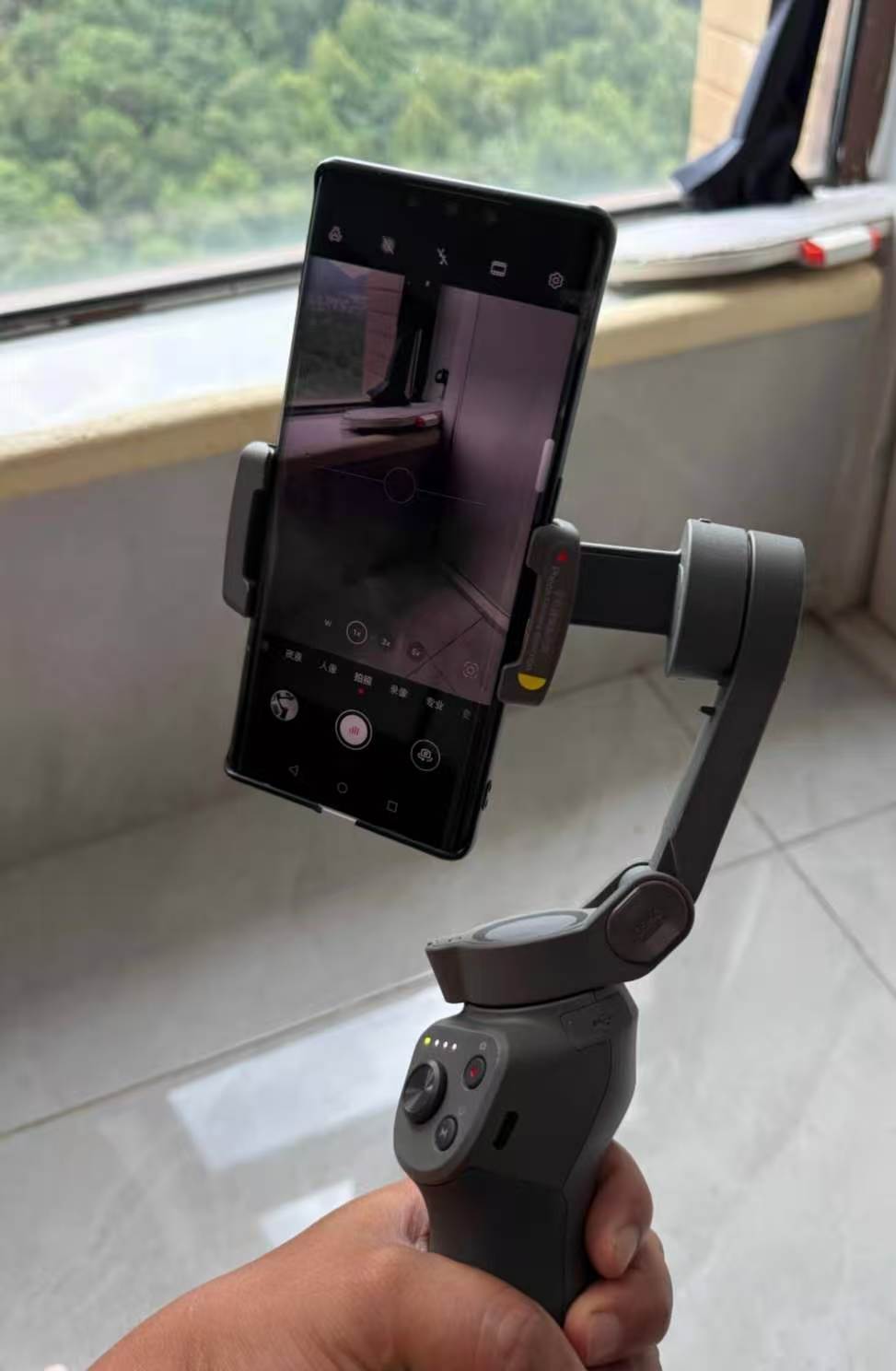 大疆手持稳定器os mo3，原价300多，现价70转让
