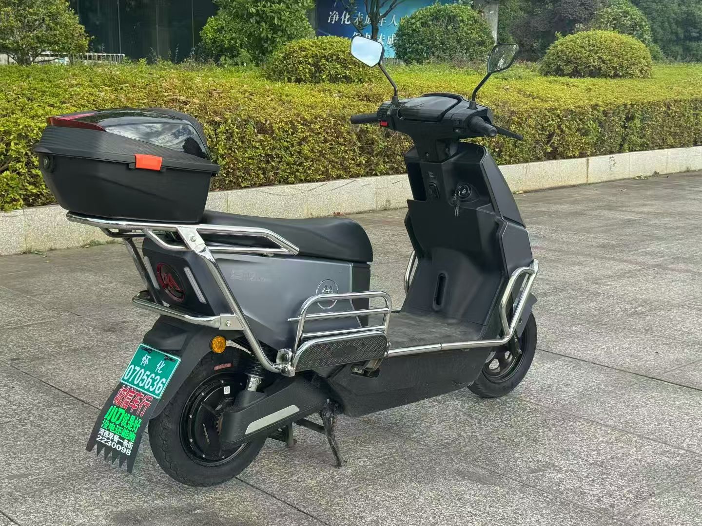绿佳电动车，劲大跑得远，96V 8个电池，全系原装