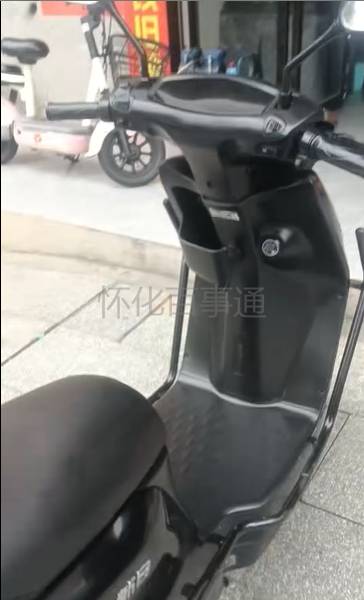新日黑武士电动车，绿牌，车况板正，带尾箱
