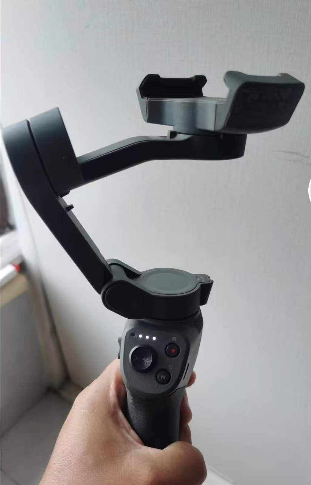 大疆手持稳定器os mo3，原价300多，现价70转让