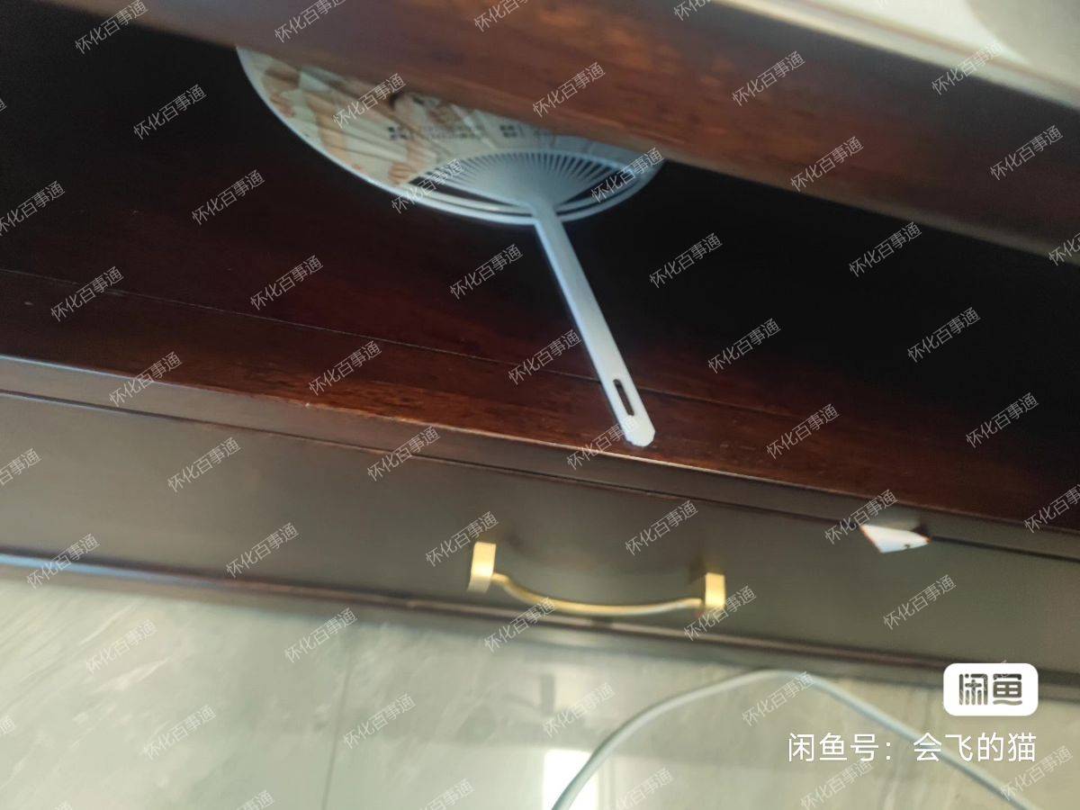 南洋胡氏品牌乌金木茶几出售，长140厘米，宽80厘米，高46厘米，99成新，超能装物。几