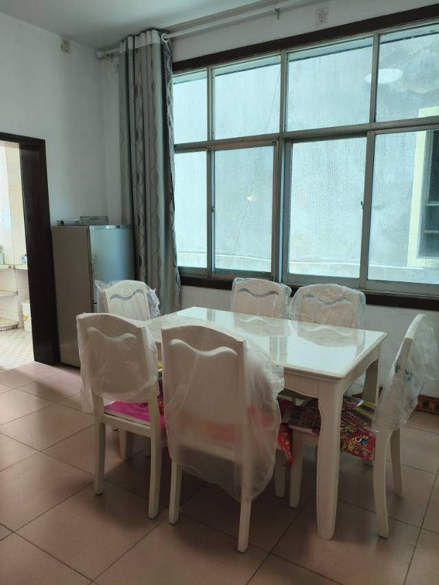 三楼住房113平方三屋两厅