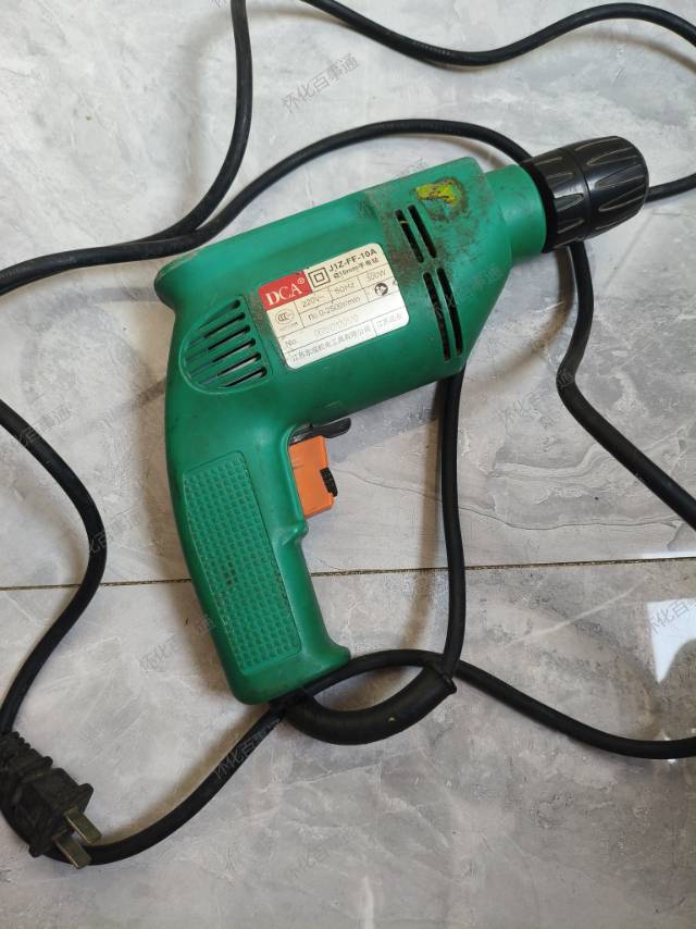 手电钻