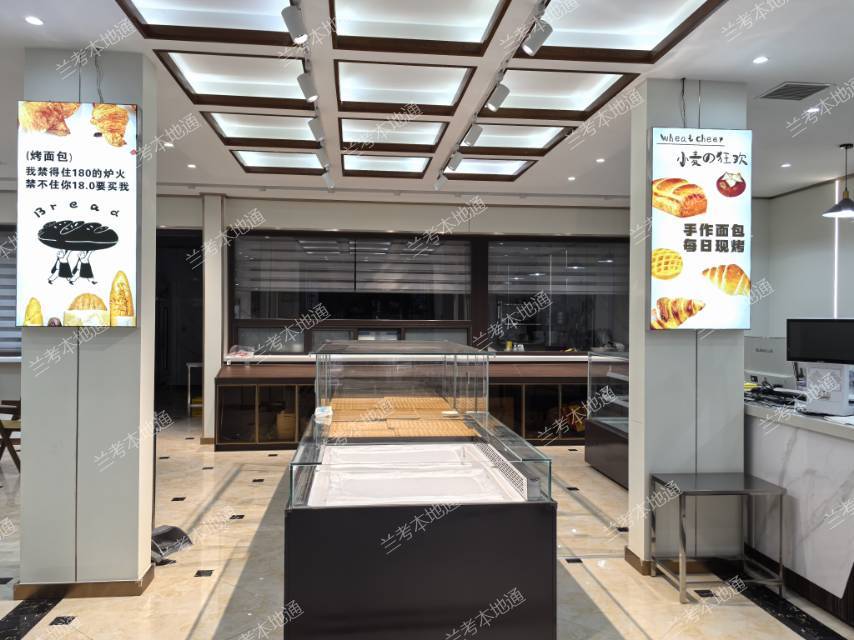 综合型烘焙店转让 180平，全新一手设备和装修，主做面包蛋糕和甜品，客源稳定，接手即可营业。