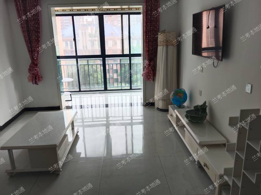 兰考县文体路公园首府小区 三室两厅两卫，有地暖，房屋干净整洁。