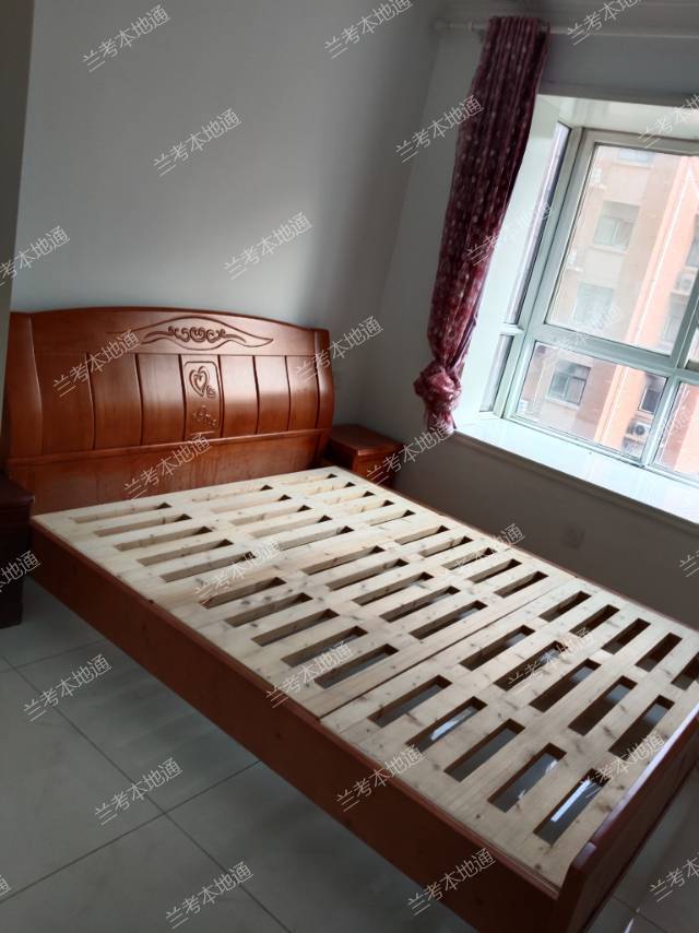 兰考县文体路公园首府小区 三室两厅两卫，有地暖，房屋干净整洁。