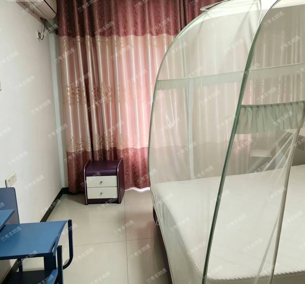 房子出租  三室一厅，家电齐全  可拎包入住 靠近济阳小学
