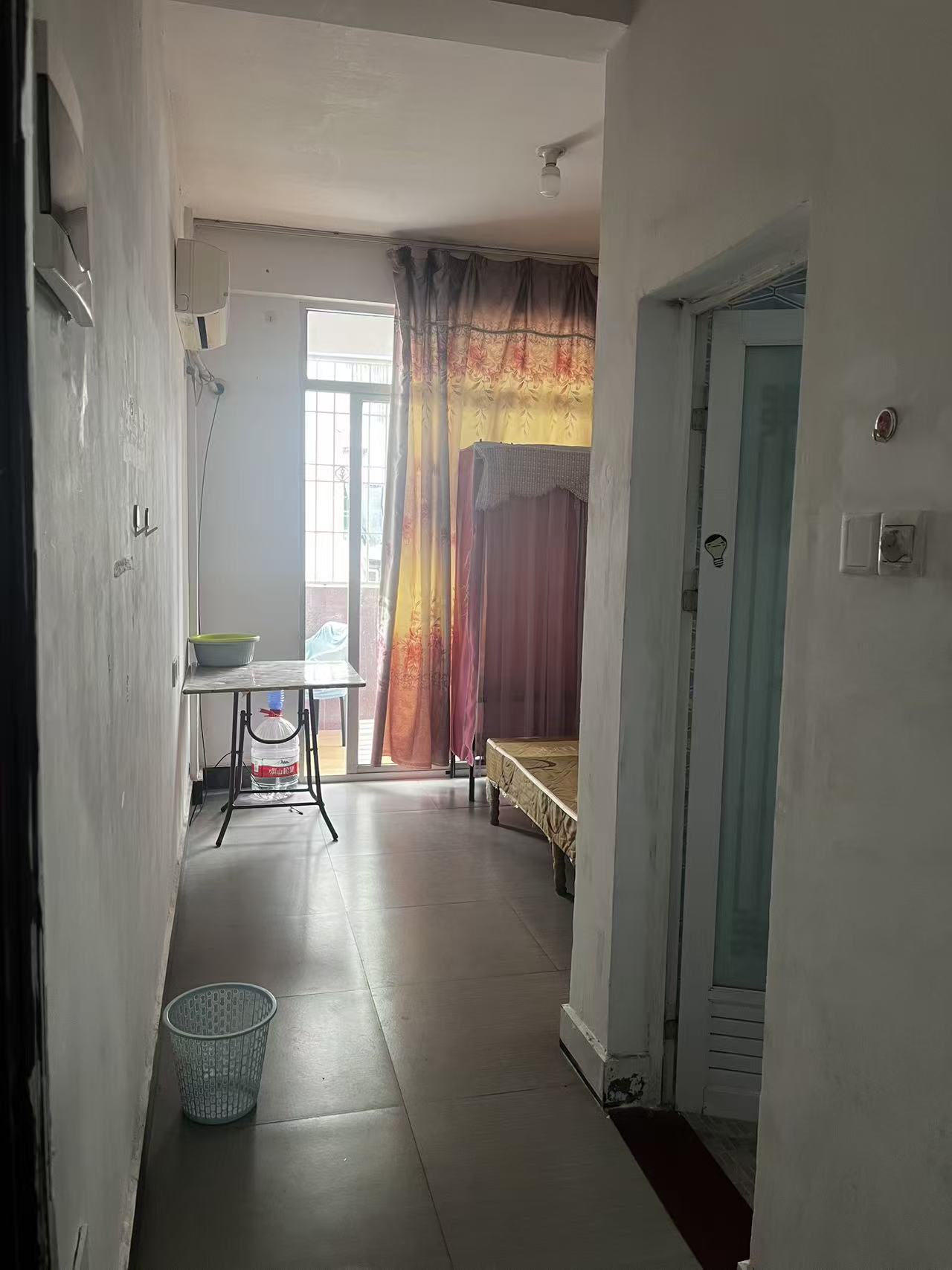 自建房单身公寓四楼出租