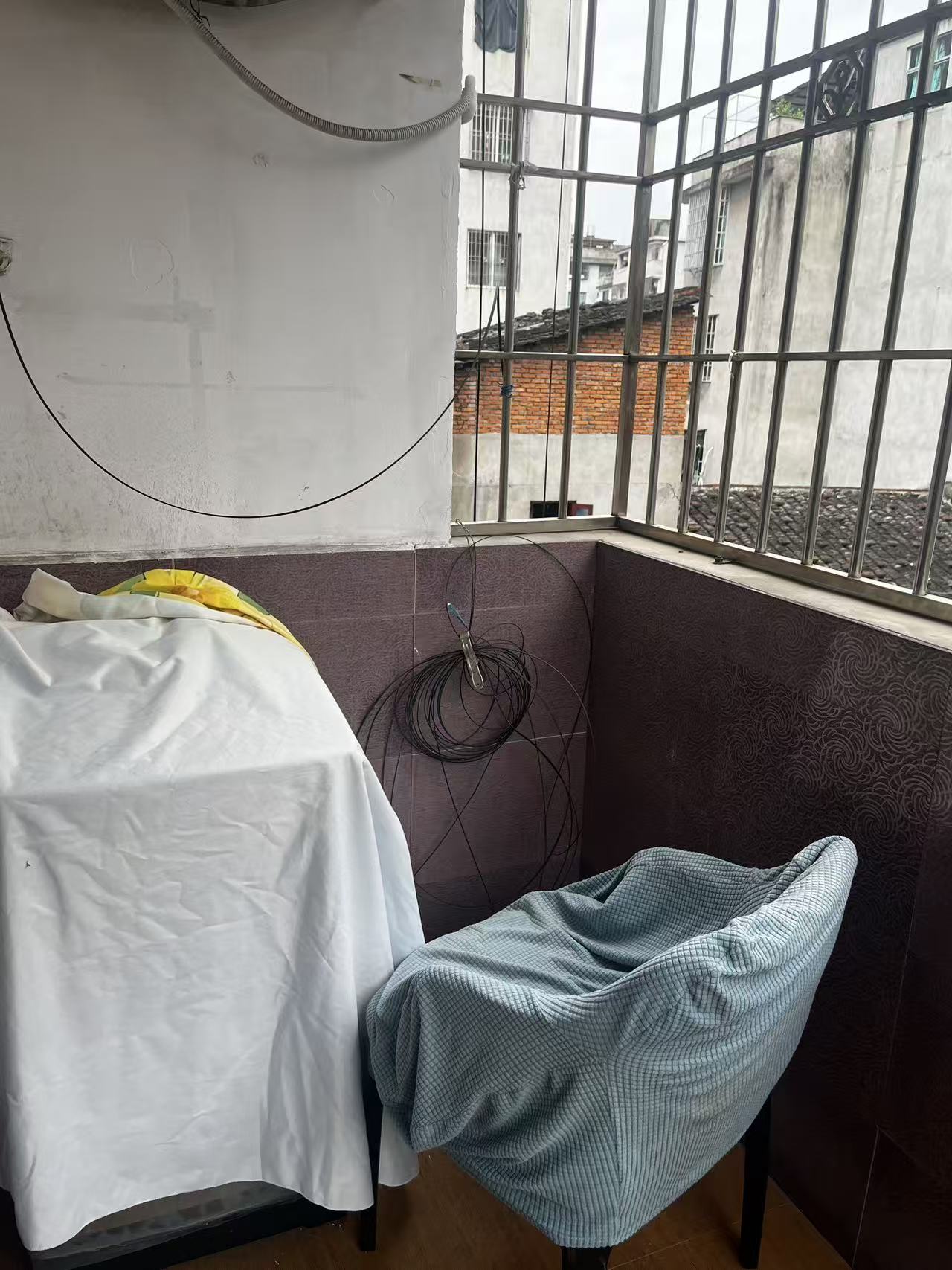 自建房单身公寓四楼出租