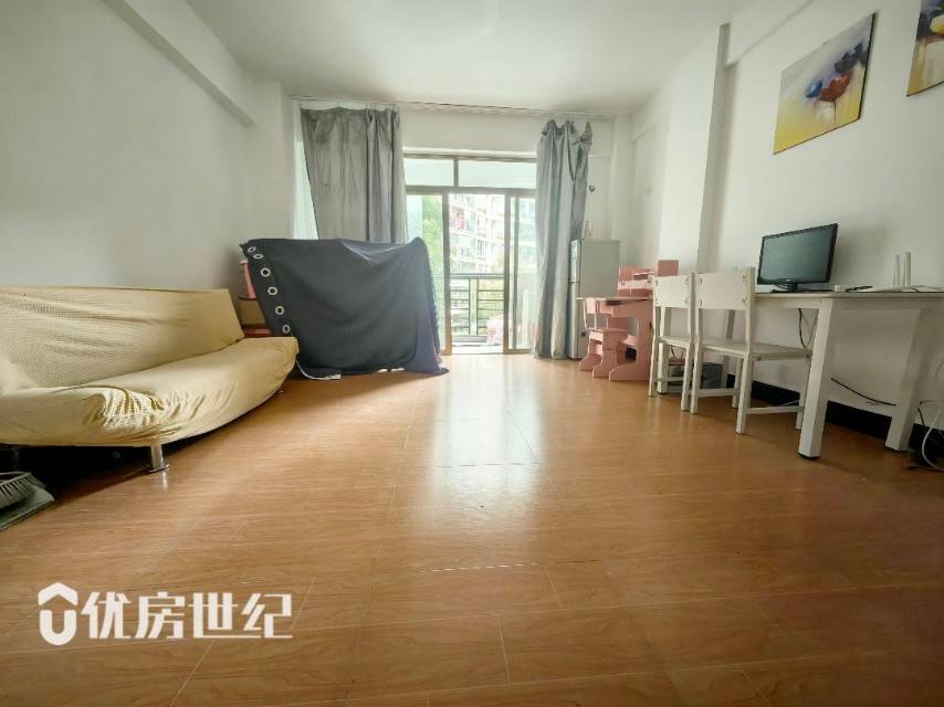 东湖豪门，1房2厅1卫