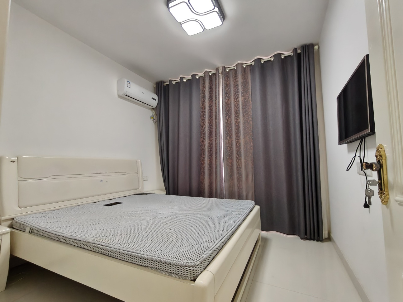 万达华城D区，独门独户2房，全屋壁柜