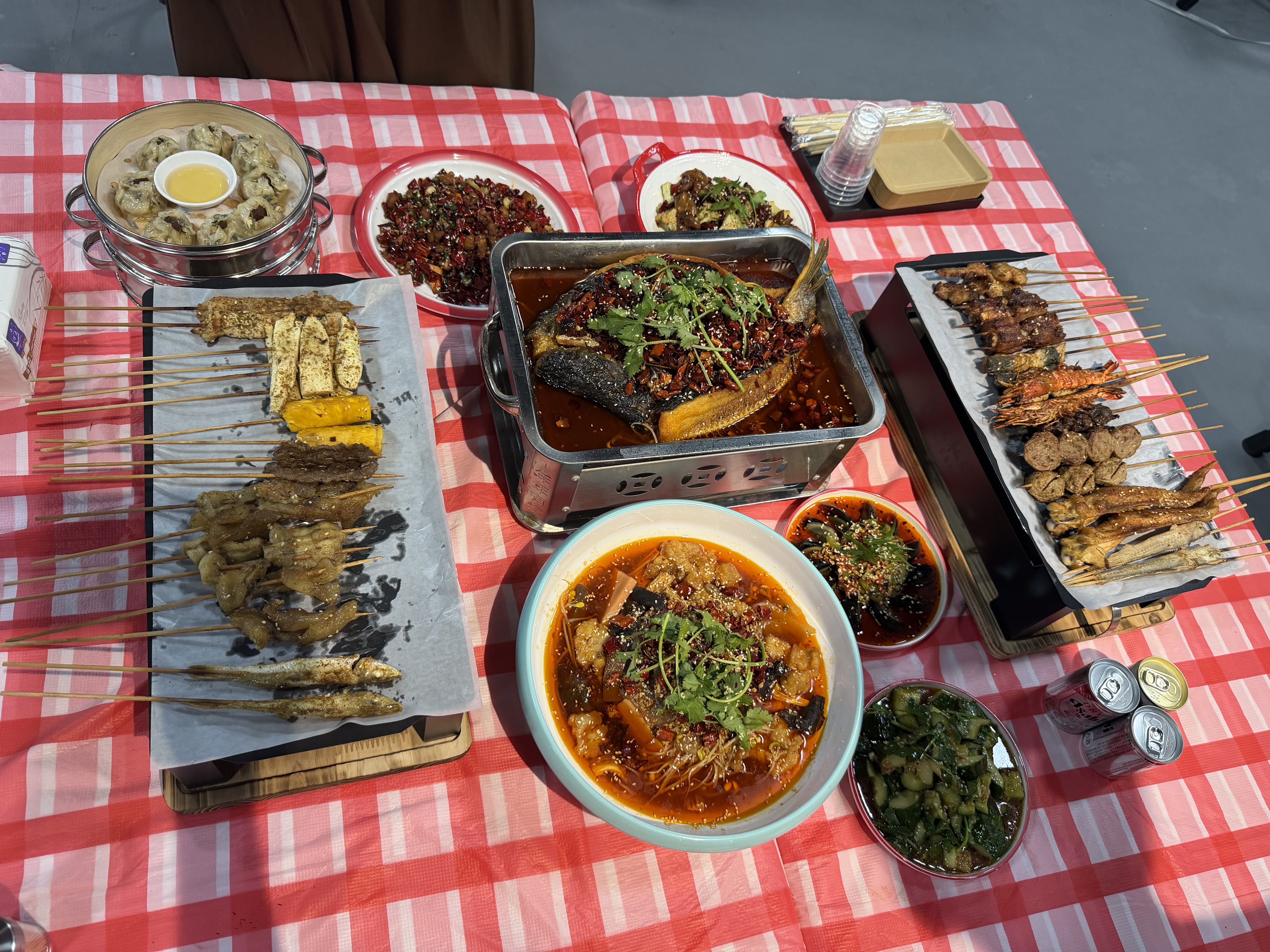 换位私烤隆重开业｜鲜货烧烤+川渝主食，全场 8.8 折含酒水，网红烧烤打卡圣地