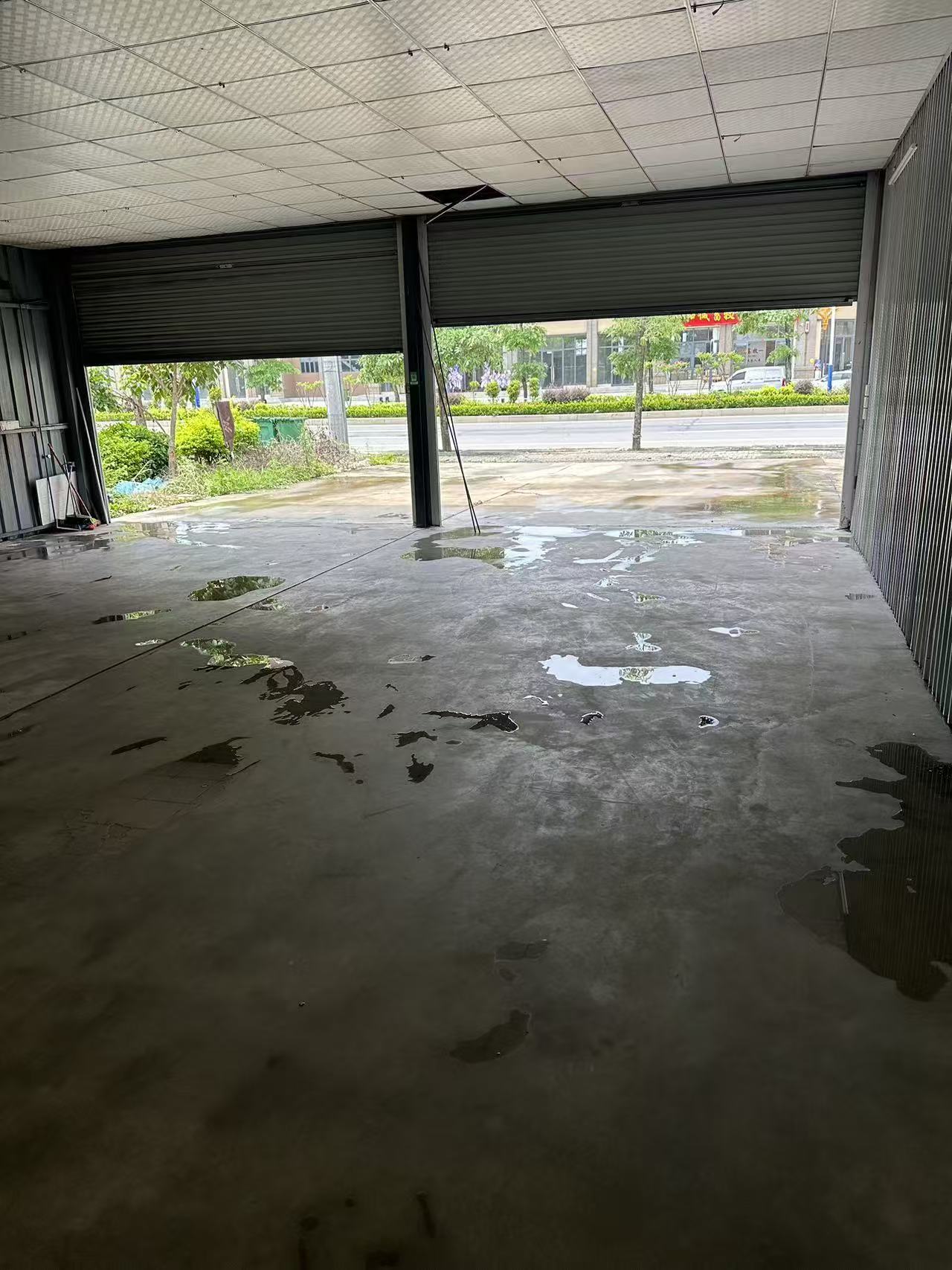 县道公路边铁皮铺面出租｜357㎡共 5 间，可分租适合多行业经营！