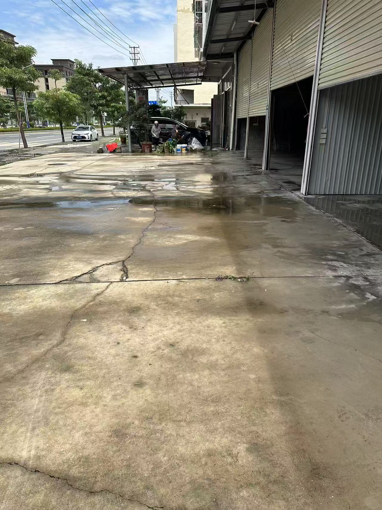 县道公路边铁皮铺面出租｜357㎡共 5 间，可分租适合多行业经营！