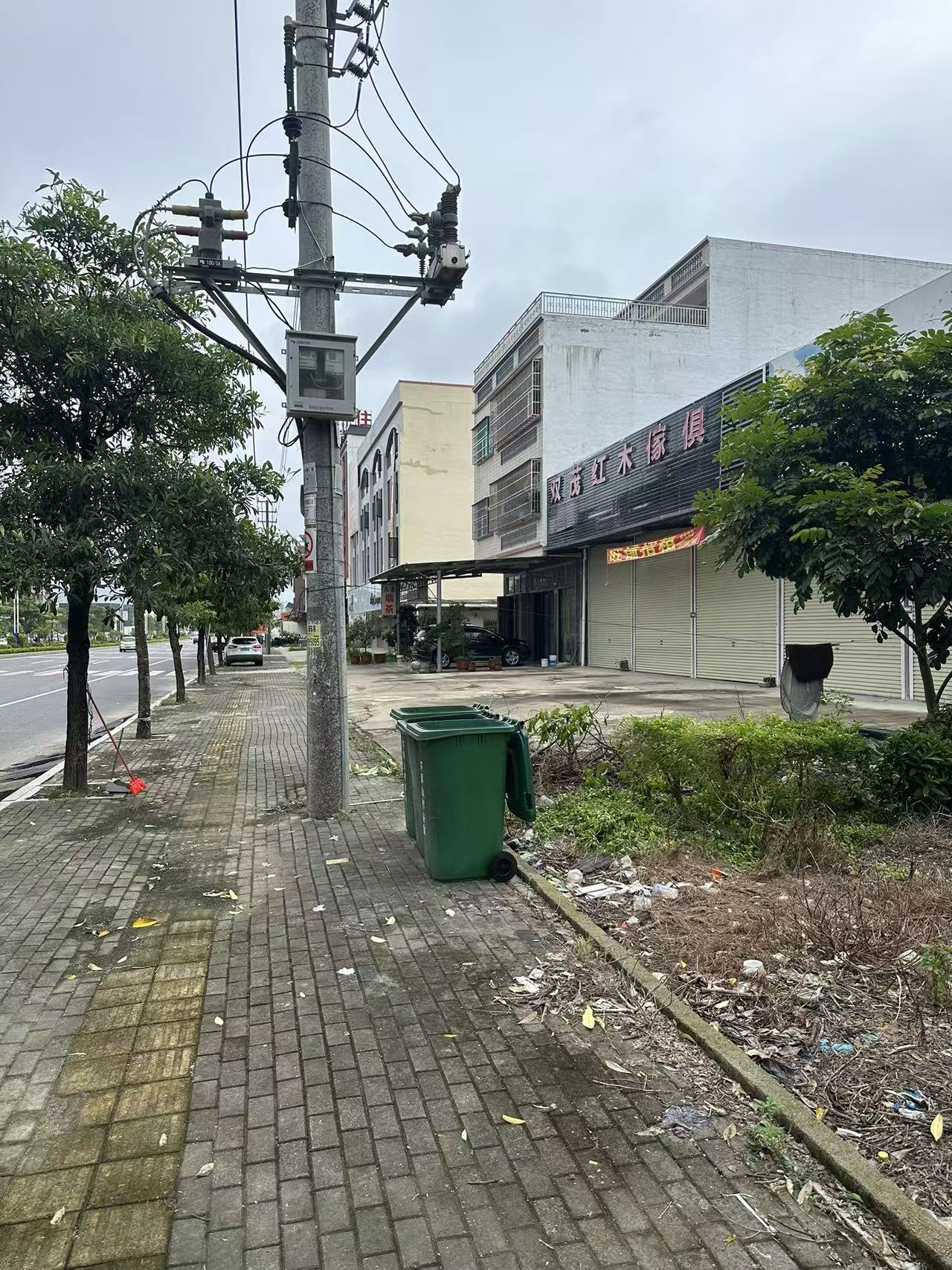县道公路边铁皮铺面出租｜357㎡共 5 间，可分租适合多行业经营！