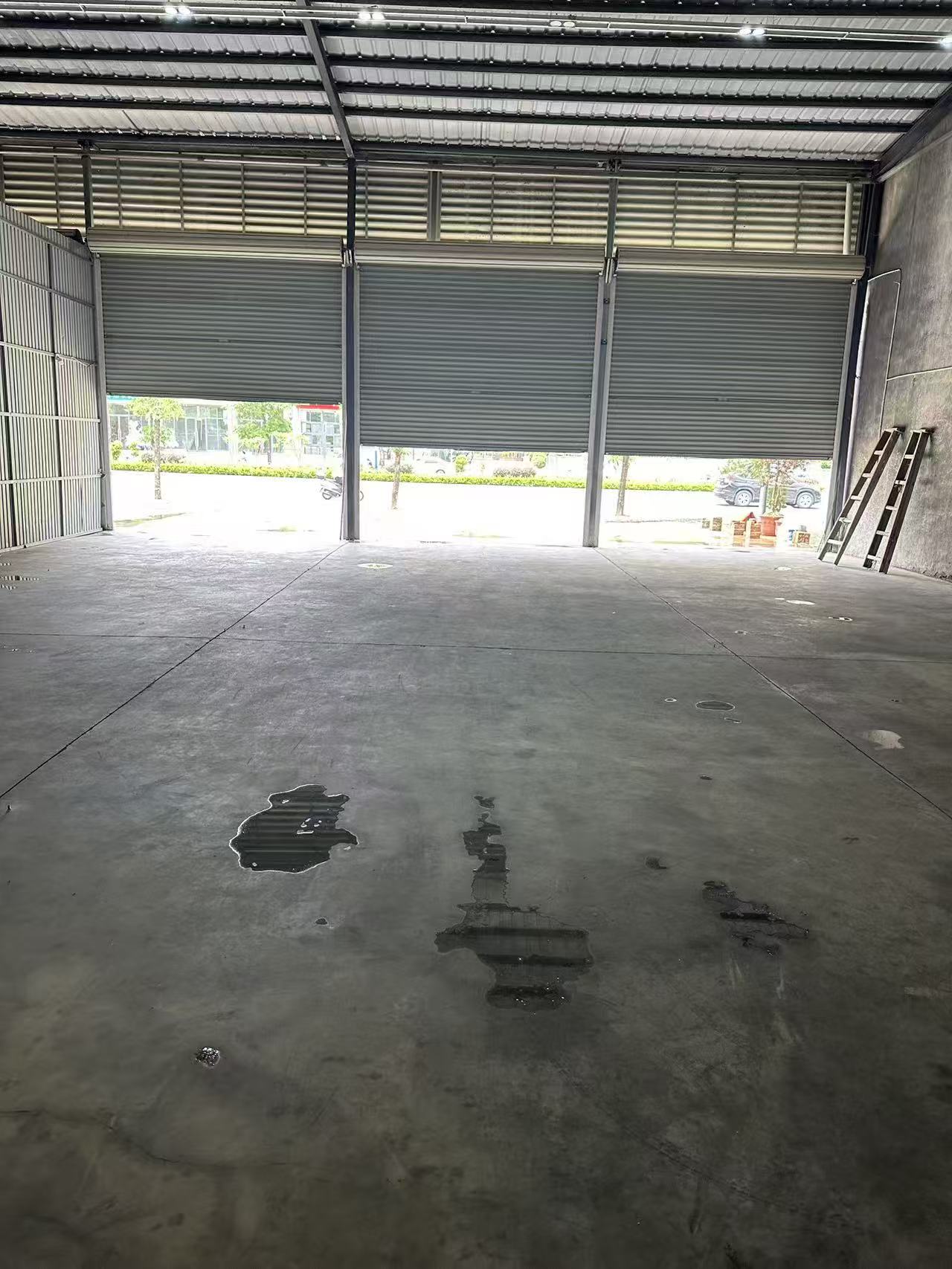 县道公路边铁皮铺面出租｜357㎡共 5 间，可分租适合多行业经营！