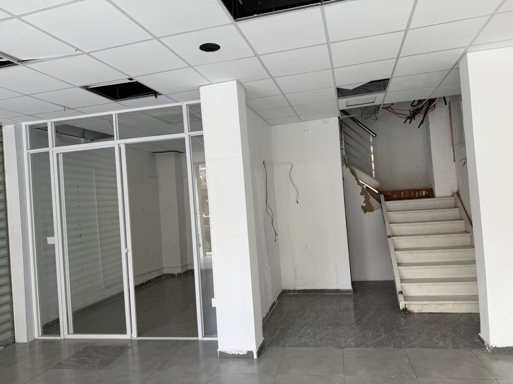 【出租】寨上临街双层135m²旺铺 地段醒目硬装齐全 多业态可适配