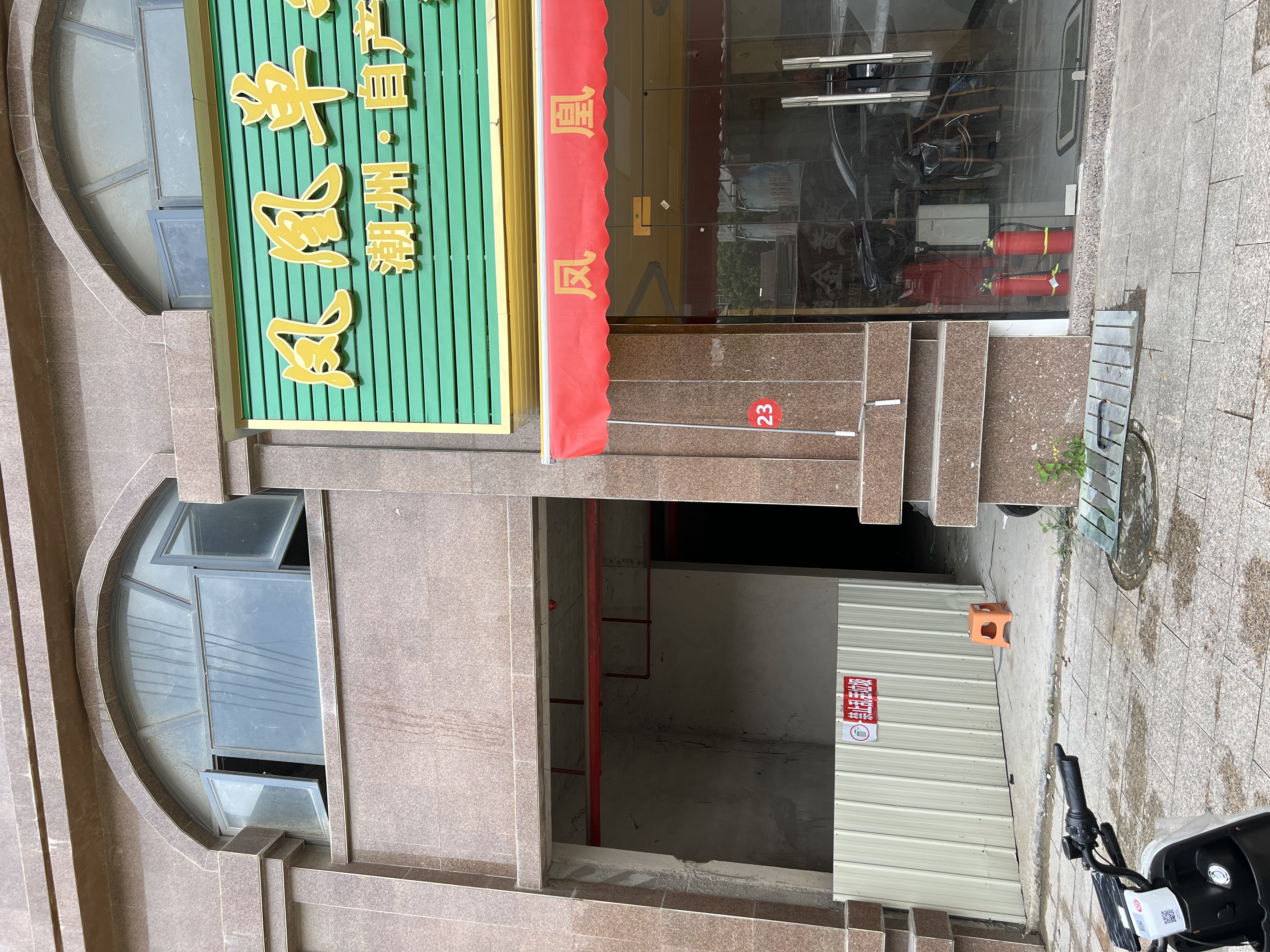 【铺面出租】富民楼下商铺出租,160平方