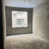 私房出售，建筑面积约120㎡，离中百，三...