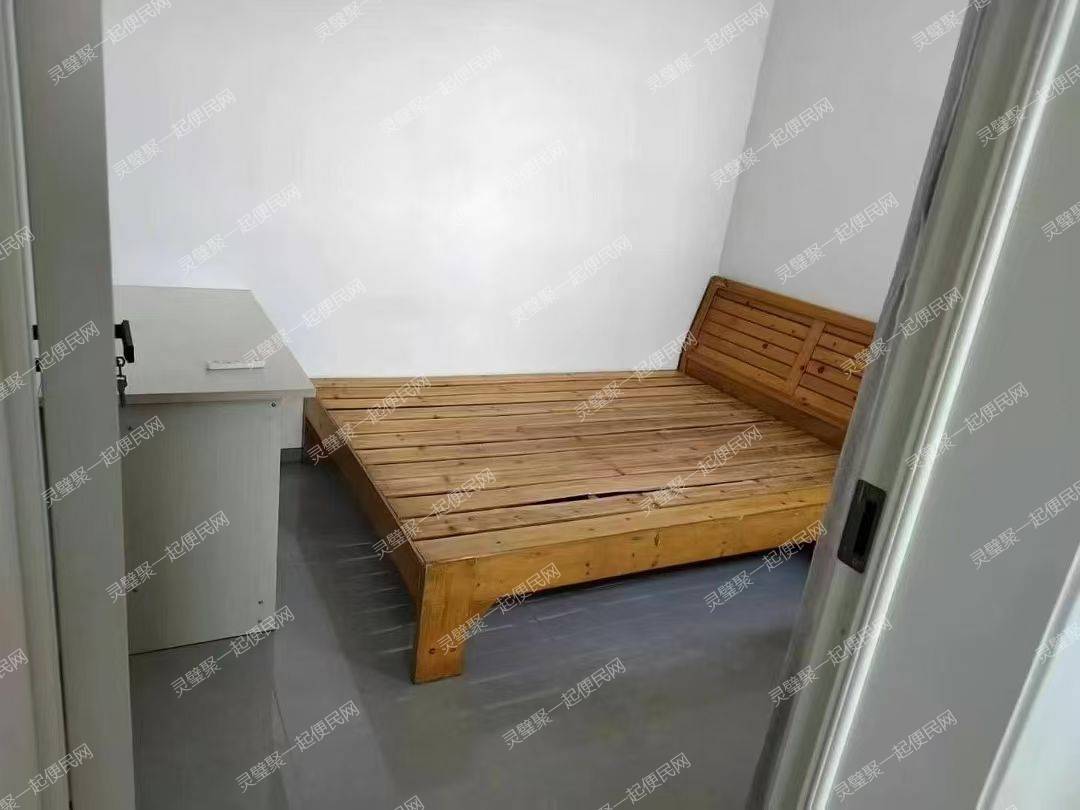 个人房屋出租:康乐家园二期 灵中学校旁边。两室一厅精装拎包入住