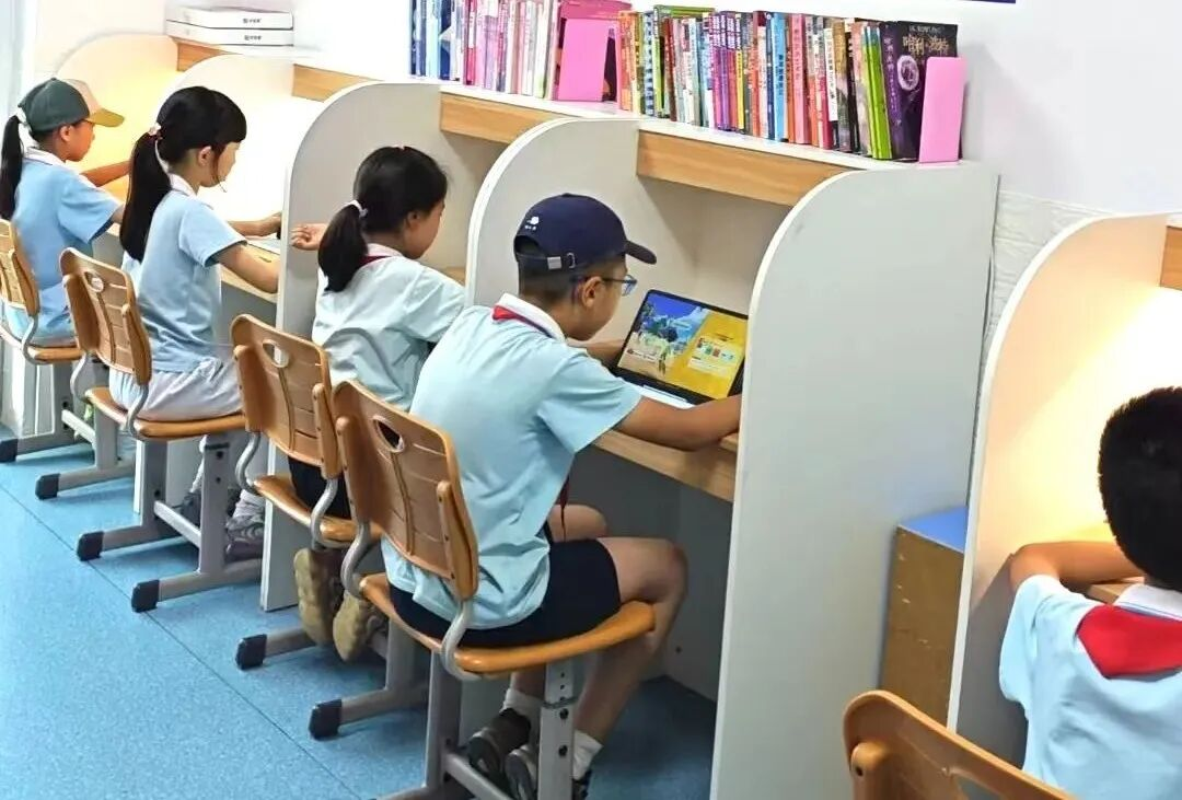 白塔【学堂派AI自习室】
