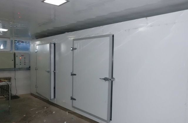尉氏县临街双冷库十冰柜展示区对外出租