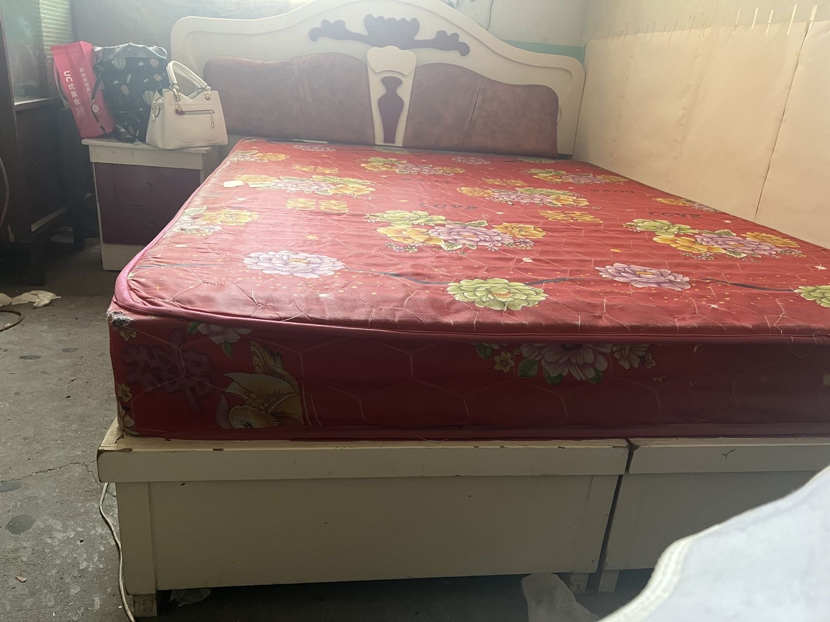 实木床+厚床垫 质量好 380处理