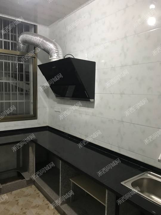 钟观社区（县医院附近）精品3室2厅出租 （已装修）