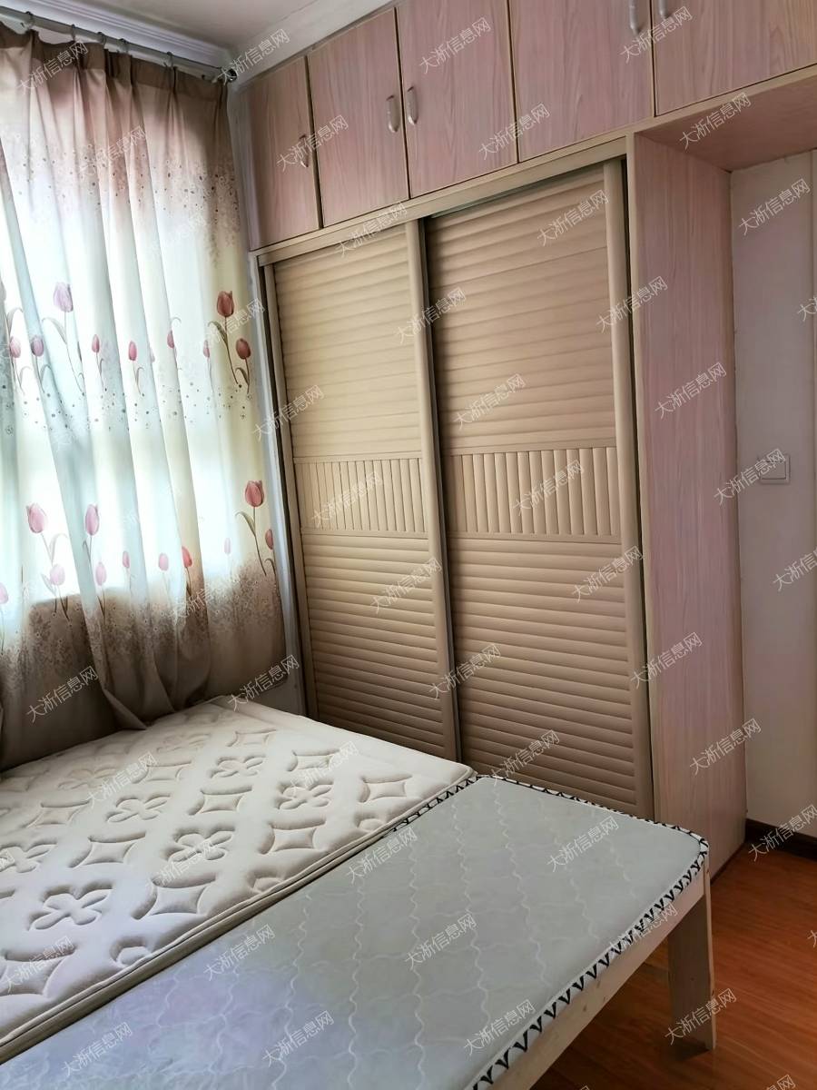 淅川二初中隔壁小区两室两厅一厨一卫出租