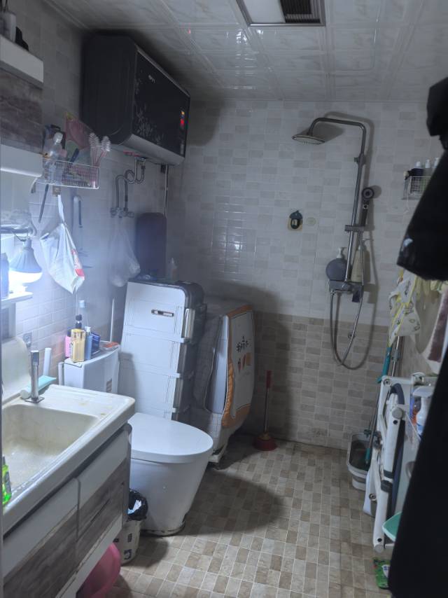 自家金域名邸78平米房源诚心出售有意者联系我